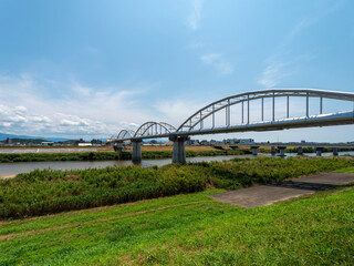 大和川に架かる大阪広域水道企業団の水管橋