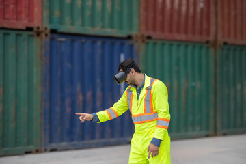 Warehouse Worker Using VR Technology