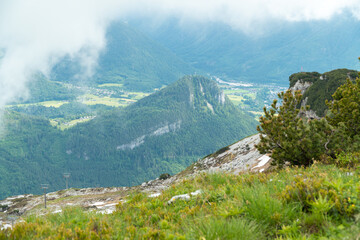 Blick vom Loser auf Bad Aussee sowie das Ausseerland und den Dachsteingletscher, Salzkammergut,...