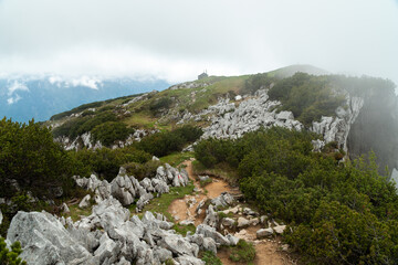 Wanderwege zum Loserfenster am Loser bei Bad Aussee, Salzkammergut, Streiermark, Österreich im...