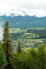 Blick vom Loser auf Bad Aussee sowie das Ausseerland und den Dachsteingletscher, Salzkammergut,...