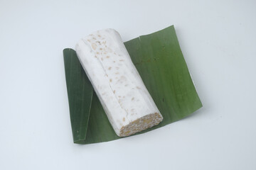 Raw food is made from soybeans In Indonesia is often called Tempe