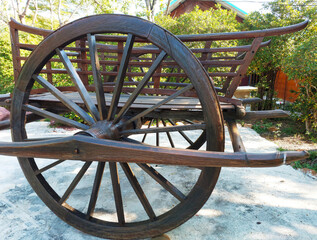 Asian cart wheels, made of wood, wheels of a wooden truck Can carry everything from Thailand
