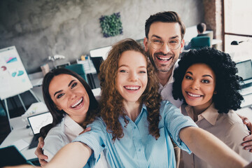 Photo of take selfie photo teamwork young people working together employees modern industrial open...