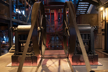 Prasa 1000 ton, Fabryka, Norblina, stara, maszyna, vintage, fabryczny, zabytek, platery, zastawa, stołowa, druty, blachy, koła, stary, silnik, metal, przemysł, 