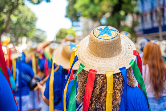 Arraial do Pavulagem is a musical group that develops an artistic and cultural movement that occupies the streets of Bel&eacute;m do Par&aacute; with its popular and colorful processions in June and October