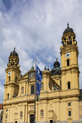 Obraz premium Theatine Church of St. Cajetan and Adelaide (Theatinerkirche St. Kajetan und Adelheid) Catholic church built from 1663 to 1690. MUNICH, GERMANY.