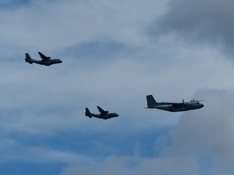 Avions militaires défilé du 14 juillet france