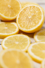 Bio Zitronen - aufgeschnitten  - Nahaufnahme