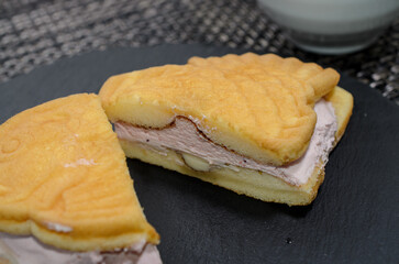 春のいちご鯛焼き