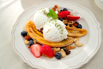 Banana Brulee with Ice cream
