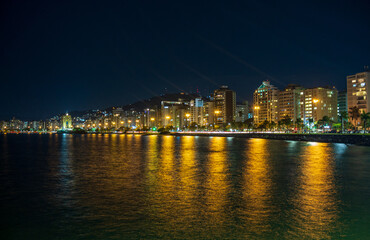 Obraz premium Florianopolis noite e as luzes da avenida beira-mar norte de Florianópolis, Santa Catarina, Brasil