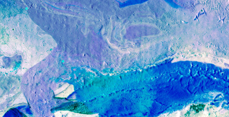 Fluid Beauty: Unveiling the Mysterious Allure of Liquid Art in Oil
