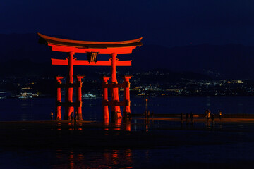 Naklejka premium 厳島神社