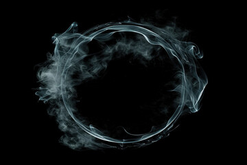 Naklejka premium Graceful swirling smoke forms a perfect circle on a black backdrop, creating a mesmerizing and mysterious pattern perfect for any design