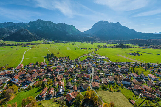 Die Gemeinde Schwangau im Allg&auml;uer K&ouml;nigswinkel im Luftbild