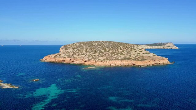 Vistas a&eacute;reas de cala Compte, Ibiza sin gente