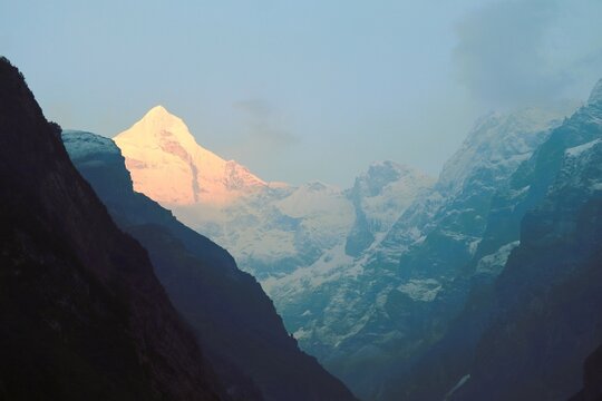 beautiful badrinath valley in uttarakhand india
