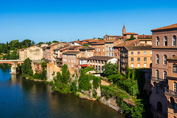 Fototapeta premium Maisons au bord du Tarn du quartier de la Madeleine à Albi