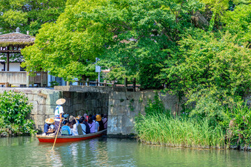初夏の柳川城堀水門　川下り　福岡県柳川市　Yanagawa Castle Moat Water Gate in early summer. River rafting. Fukuoka Pref, Yanagawa City.