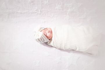 t looks like you have images of a baby. If you need help or information about something specific related to these images, feel free to ask!

