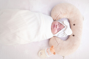 t looks like you have images of a baby. If you need help or information about something specific related to these images, feel free to ask!

