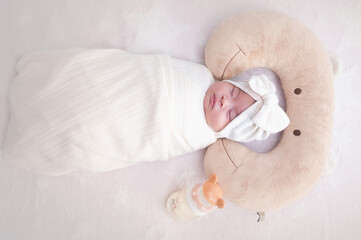 t looks like you have images of a baby. If you need help or information about something specific related to these images, feel free to ask!

