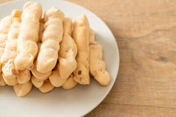 almonds meringue stick on plate