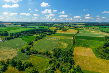 Fototapeta premium Das Tal der Paar rund um Kühbach-Paar im schwäbischen Kreis Aichach-Friedberg