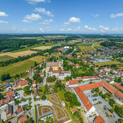 Ausblick auf die Gemeinde Rot an der Rot an der oberschwäbischen Barockstraße