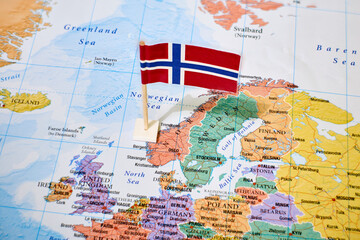 Obraz premium Norway on world map with flag