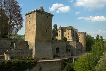 Chateau de Couches X&eacute;, XII&eacute;, 71,  Sa&ocirc;ne et Loire, r&eacute;gion Bourgogne  Franche Comt&eacute;, France