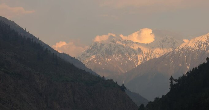 A beautiful view of the mountains