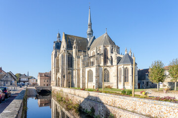 Obraz premium Exterior of the church or cathedral in the French town of nogent le roi