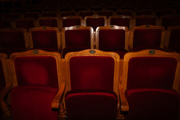 Obraz premium Row of red seats in theatre
