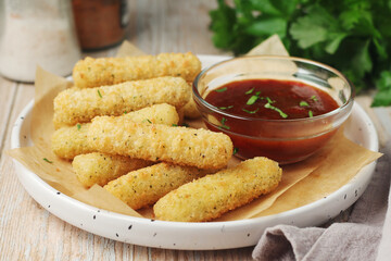 Mozarella sticks with barbeque sauce 