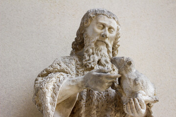 Louvre sculptures