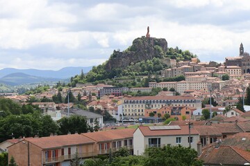 Vue d'ensemble de la ville du Puy, ville de Le Puy en Velay, département de la Haute Loire, France