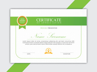 Fototapeta premium green color modern certificate design template.