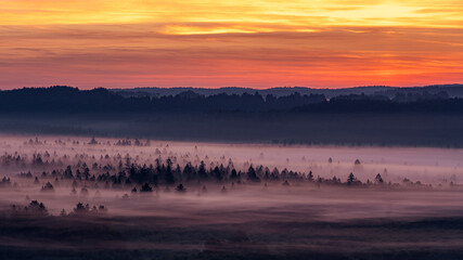 Morgenrot über dem Isartal