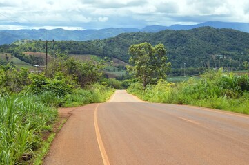 road to the mountain