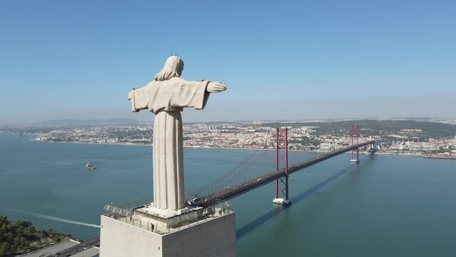 Ponte 25 de Avril Bridge, Christ the King statue, Alameda, Tagus River, Lisbon, Portugal