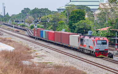 Obraz premium freight Container train num 852 at Hua Takhe, Bangkok, Thailand 