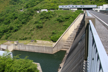 苫田ダム