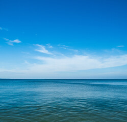 Obraz premium Landscape beautiful summer vertical horizon look view tropical shore open sea beach cloud clean and blue sky background calm nature ocean wave water nobody travel at thailand chonburi sun day time