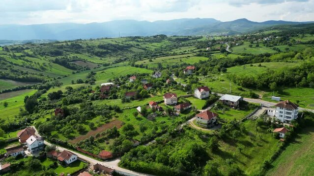 Vitak, Kosovo - Kleines Dorf.