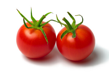 完熟して赤くなった2個のミニトマト