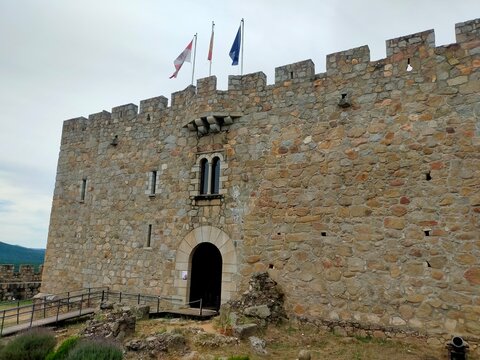 Castillo de La Adrada, La Adrada, &Aacute;vila (Espa&ntilde;a)