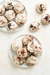 Chocolate meringue cookies