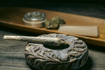 Paraphernalia of a cannabis smoker